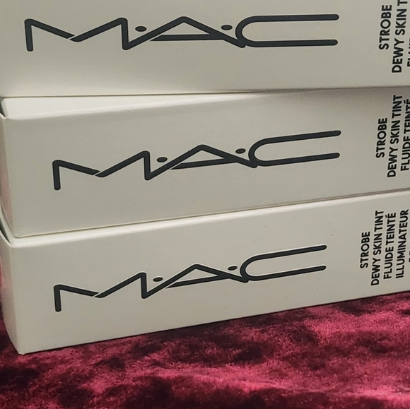 Mac cosmetics strobe dewy skin tint  color light3 - Picture 2 of 5